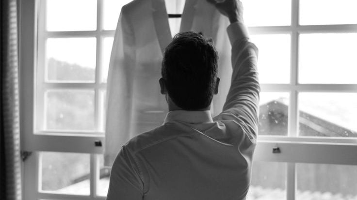 The Groom’s Guide to the Weeks Leading Up to Your Wedding