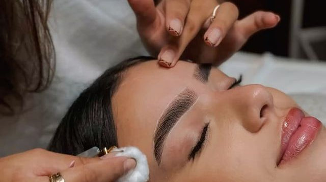 Woman hair dressing